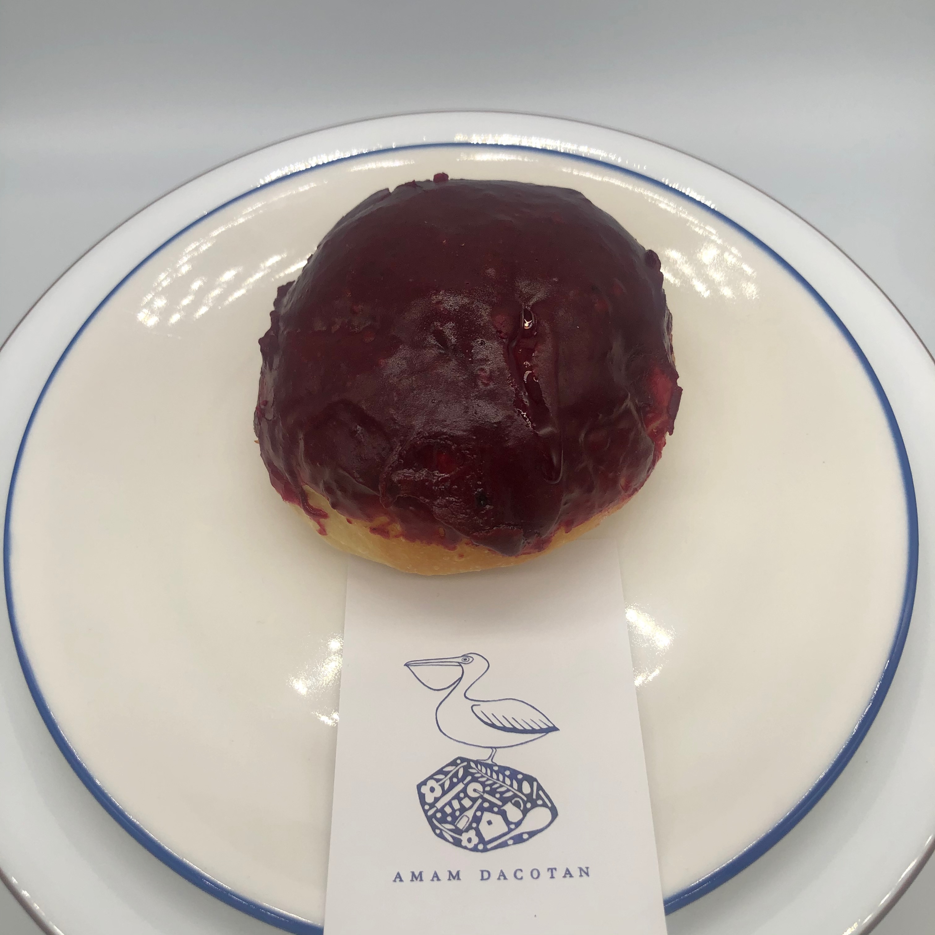 レアチーズクリーム ベリーパン