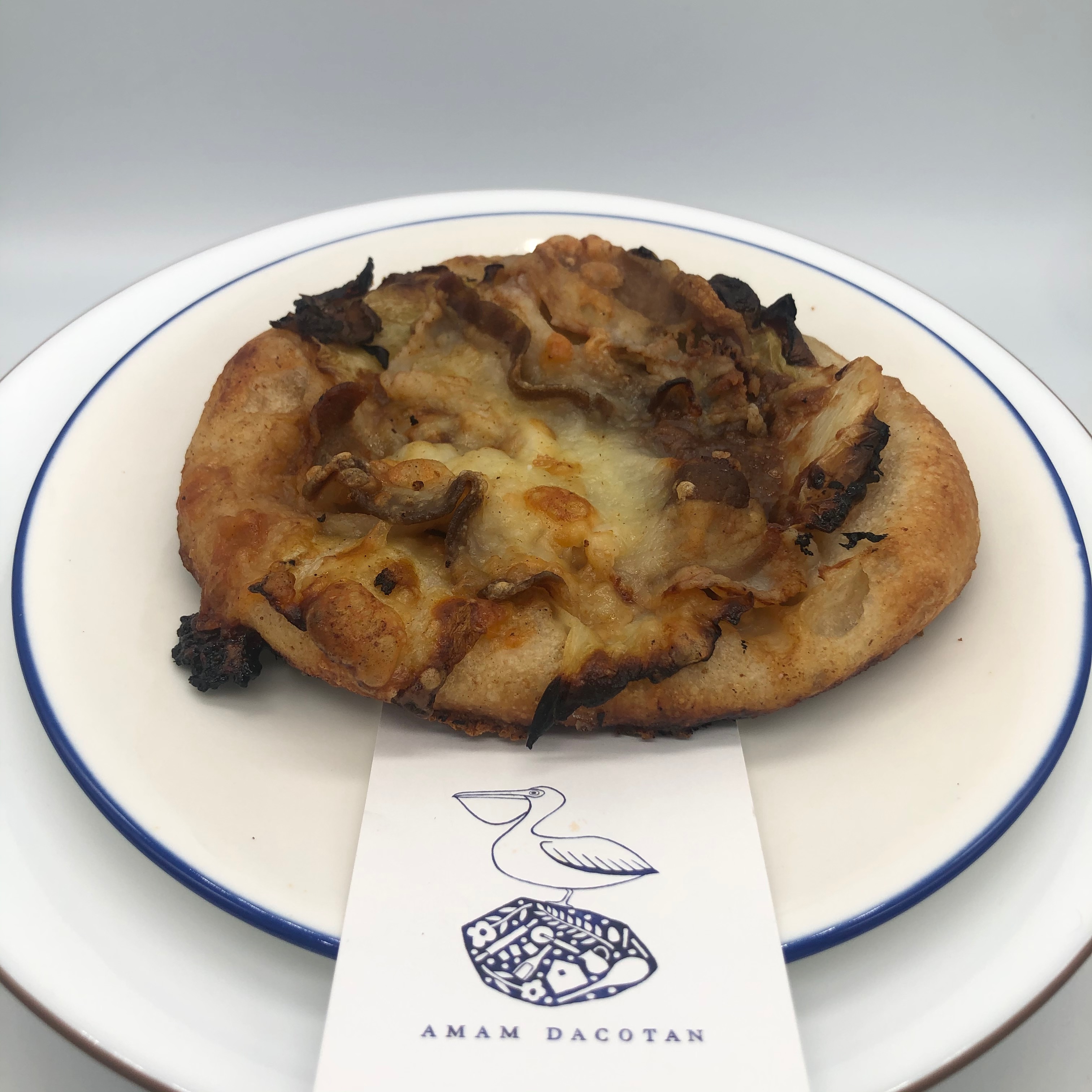 イベリコ豚とキャベツのバルサミコチーズPizza