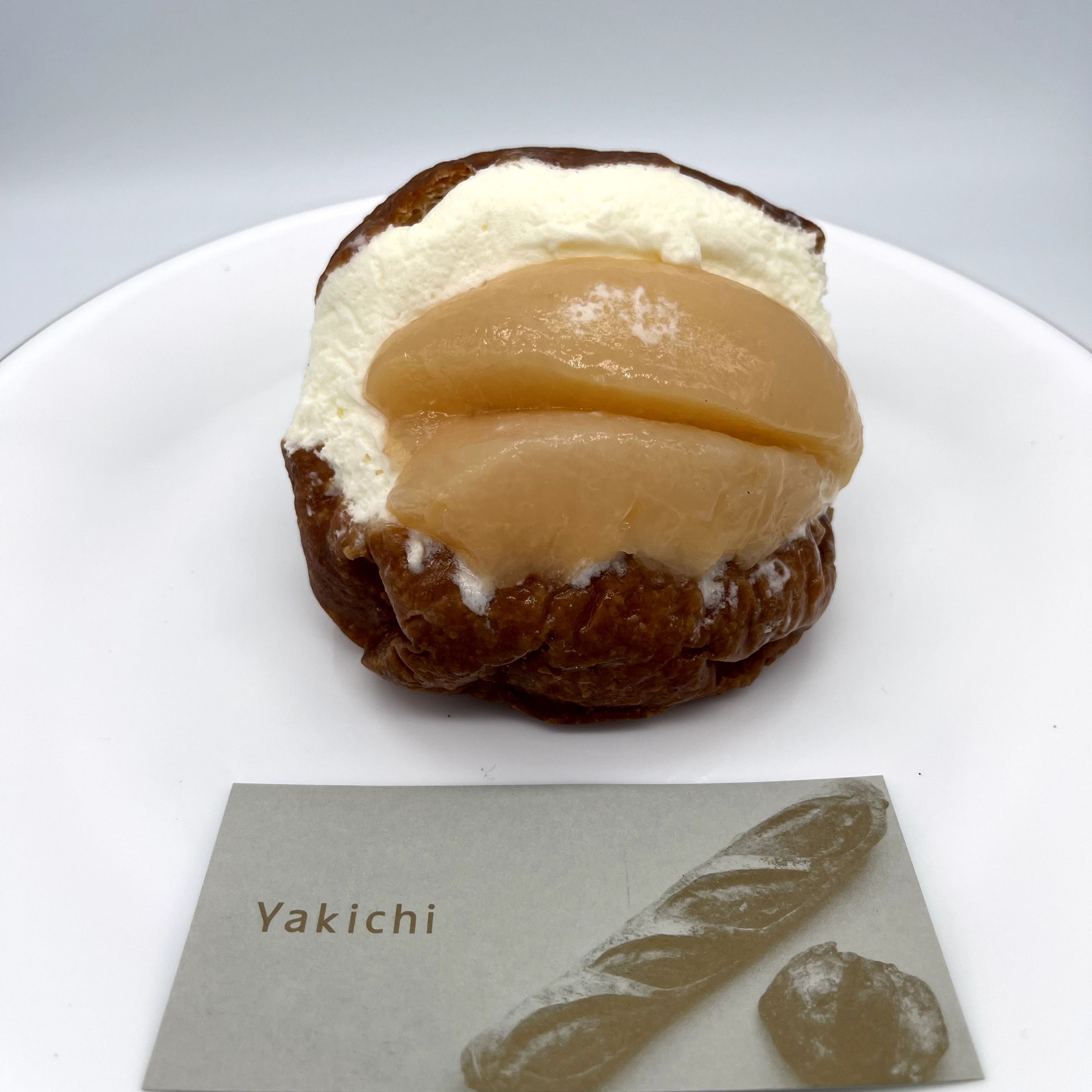 Yakichiの桃のマリトッツォ