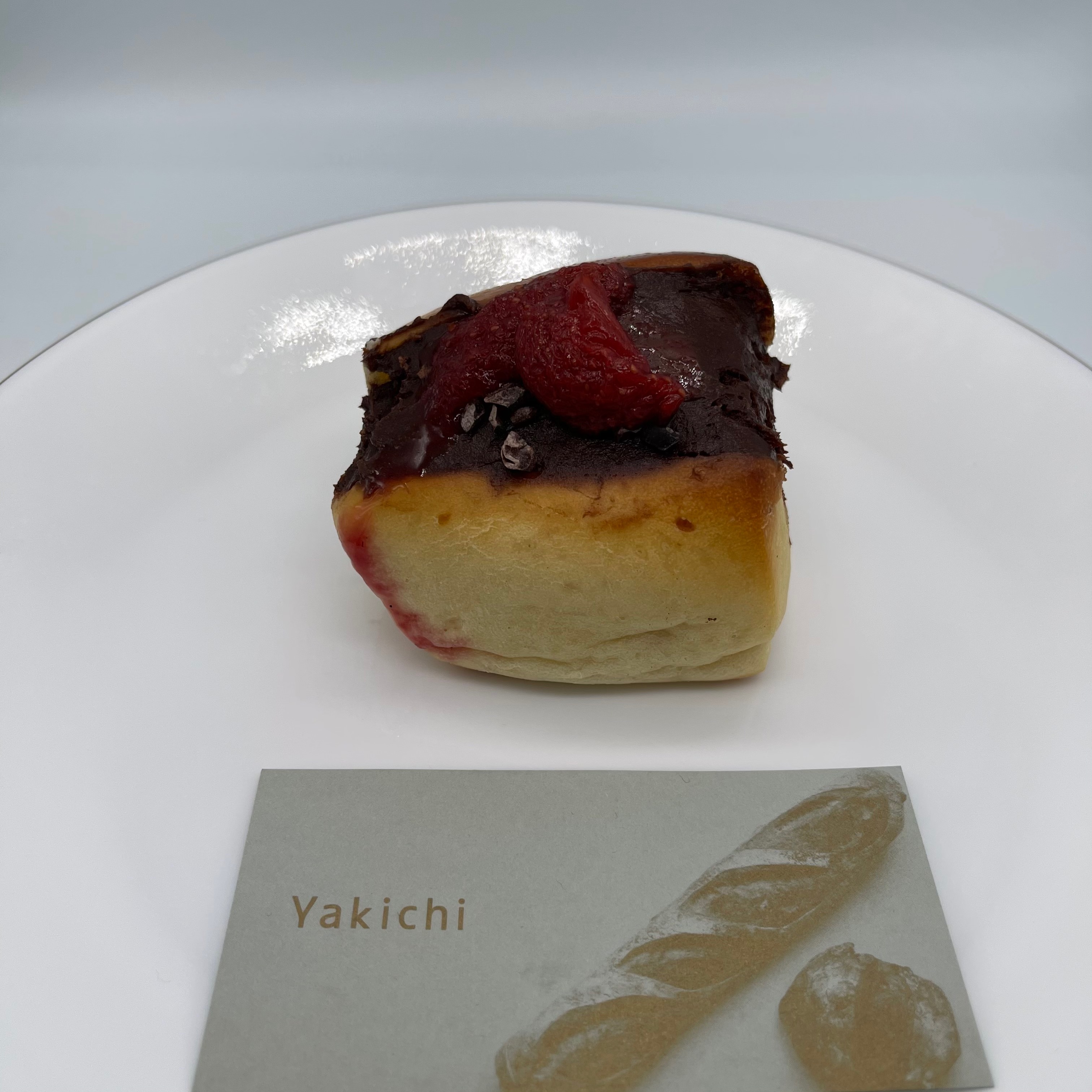 Yakichiの四角パンいちごとカカオ