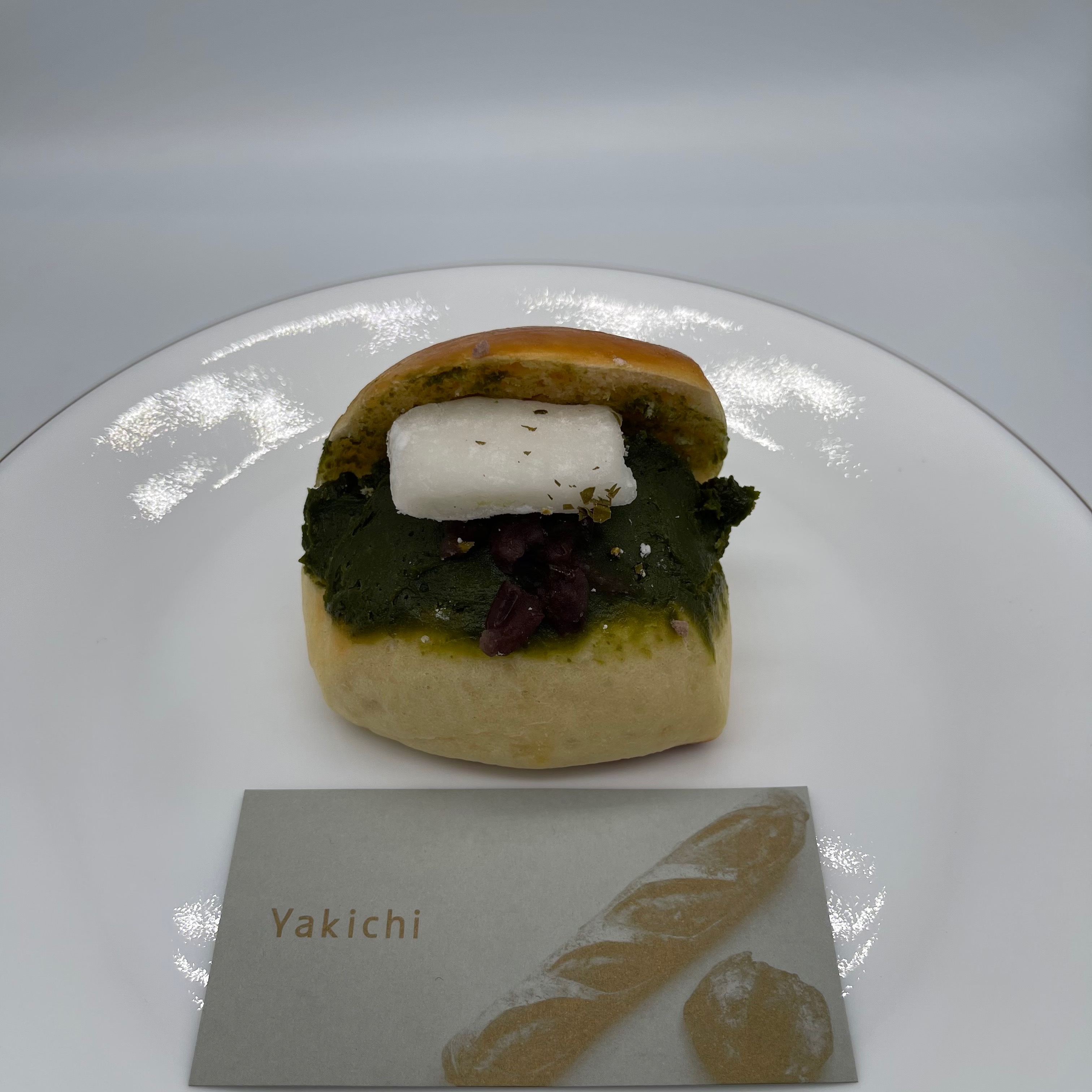 Yakichiの四角パン 抹茶、小豆、桜ぎゅうひ