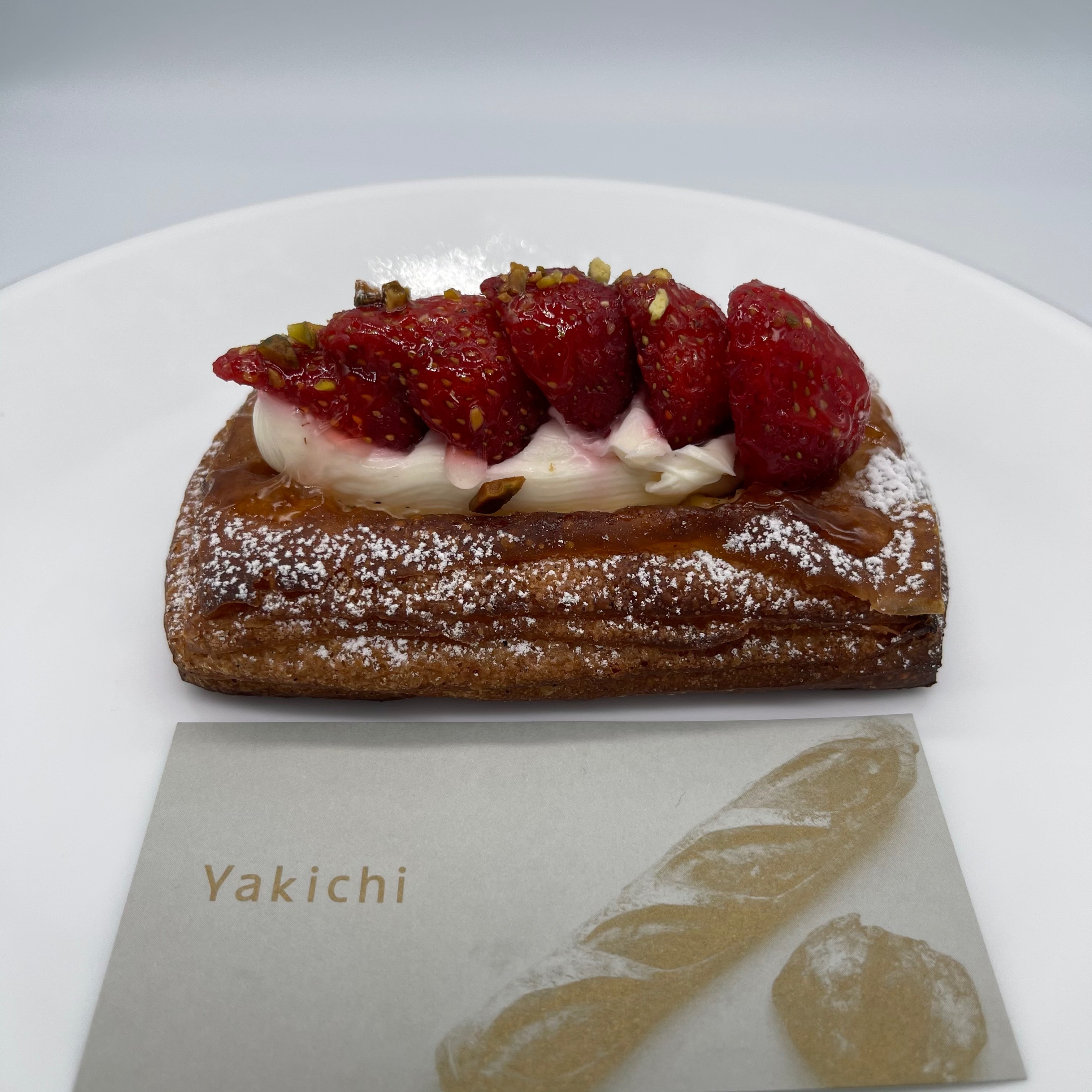 Yakichiのいちごとクリームチーズデニッシュ
